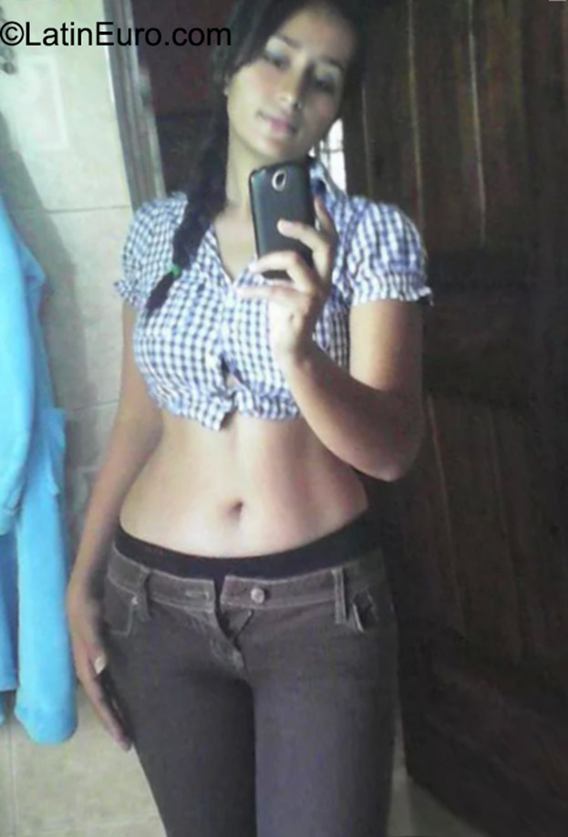 Date this stunning Honduras girl Mileidy from El Progreso HN1664