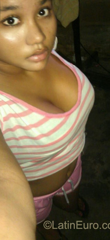 Date this sensual Dominican Republic girl Raphelina from Santo Domingo DO23067