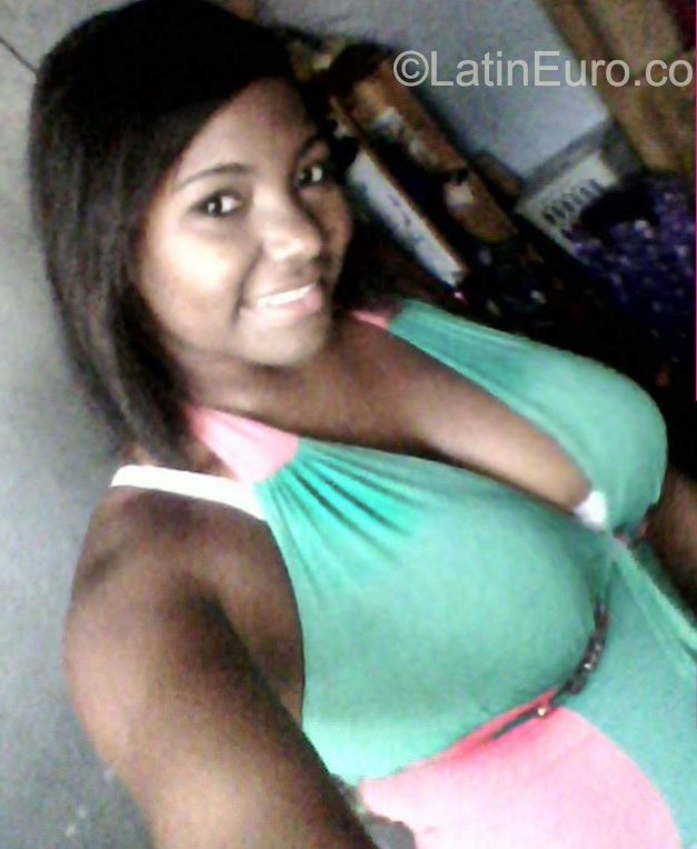 Date this athletic Colombia girl Sofia from Bogota CO17924