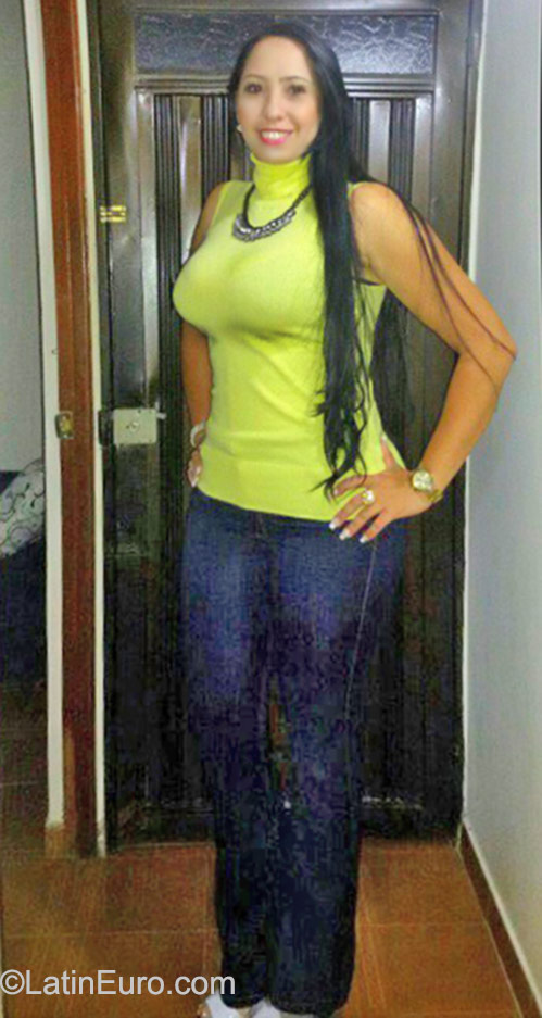 Date this fun Colombia girl Andrea from Medellin CO17942