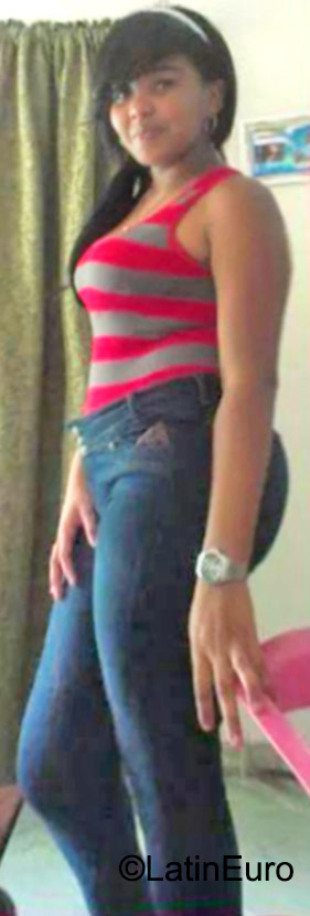 Date this good-looking Dominican Republic girl Franchesca from San Juan DO23093