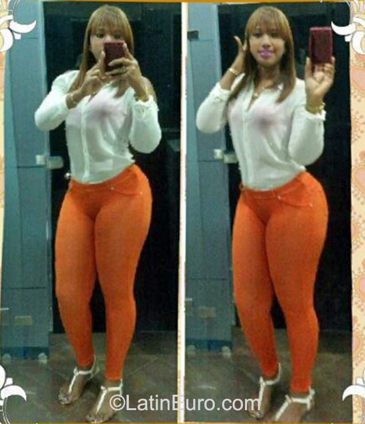 Date this attractive Dominican Republic girl Julissa from Santo Domingo DO23153