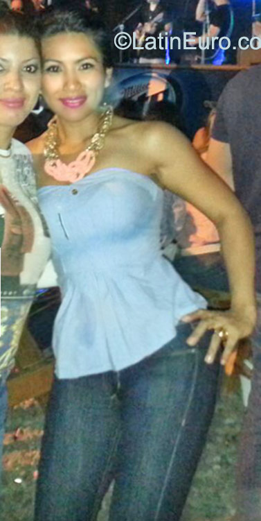 Date this good-looking Honduras girl Flavia from san pedro sula HN1691