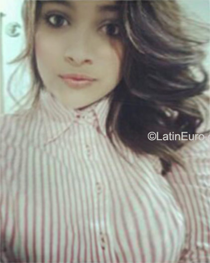 Date this georgeous Venezuela girl Melisa from Ciudad guayana VE628