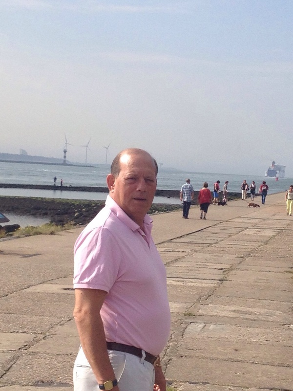 Date this hard body Netherlands man Rudi from Rotterdam NL270