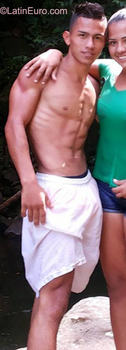 Date this stunning Colombia man Ivan from Medellin CO18082