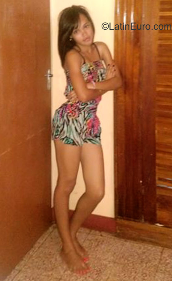 Date this passionate Jamaica girl Jenele from St. Elizabeth JM2216