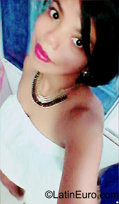 Date this lovely Colombia girl Esperanza from Bogota CO18090
