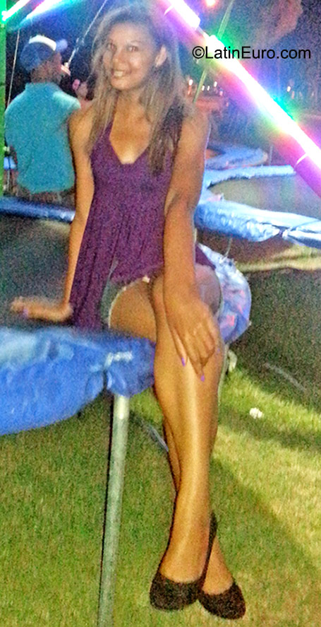 Date this attractive Dominican Republic girl Frenis from Santiago DO23431