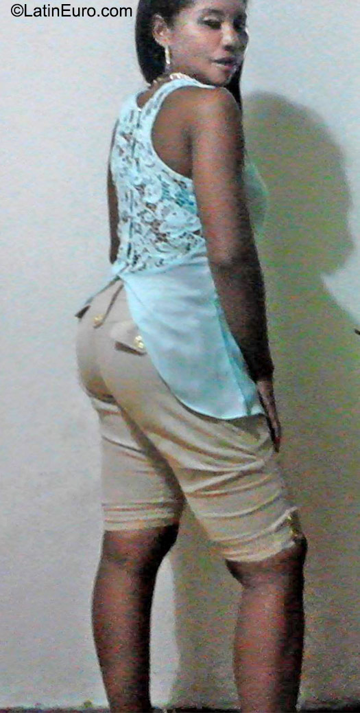 Date this happy Colombia girl Rocio from Cucuta CO18110