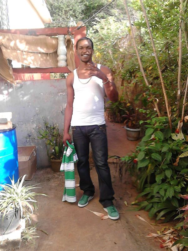 Date this fun Jamaica man Owen from Spalding JM2167