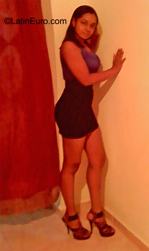 Date this hot Dominican Republic girl Jenny from Santo Domingo DO23515