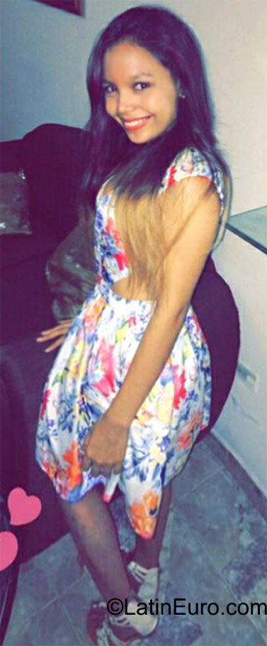 Date this cute Colombia girl Andrea from Santa Marta CO18140
