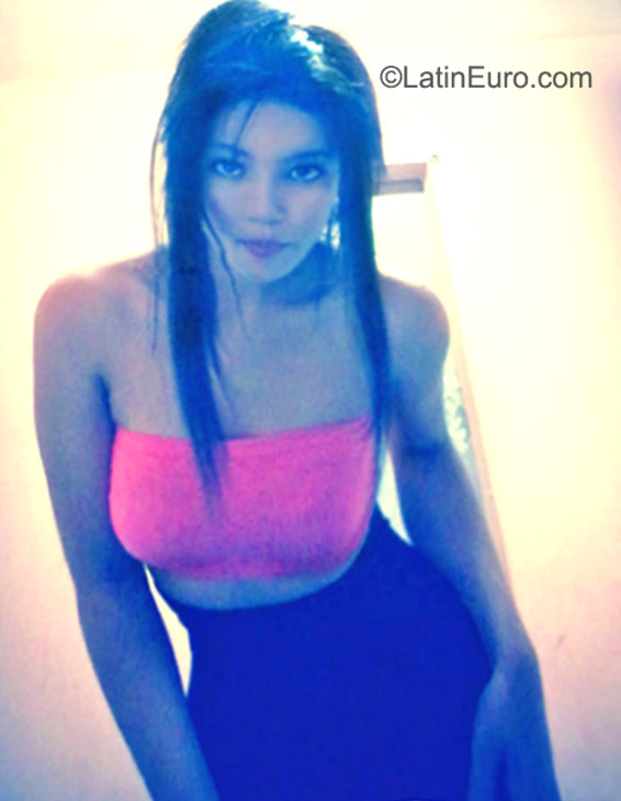Date this young Dominican Republic girl Teany from Santo Domingo DO23595