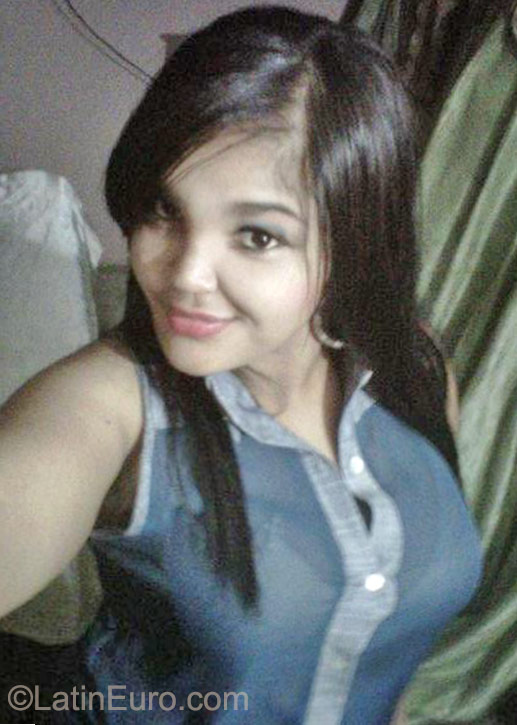 Date this charming Dominican Republic girl  from Santiago DO23614