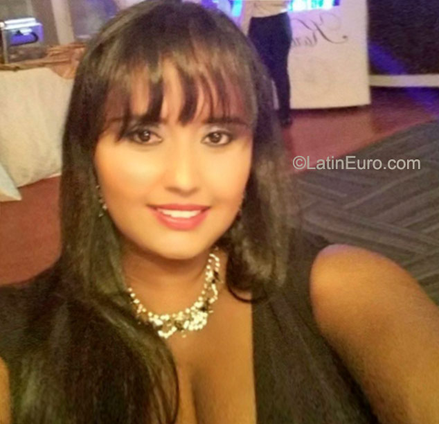 Date this hard body Panama girl Indira from Panama City PA728