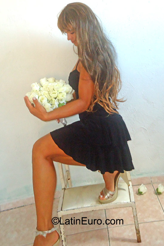 Date this sultry Brazil girl Bela from Recife BR9544