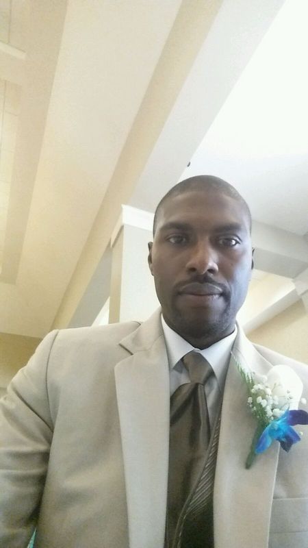 Date this charming United States man Jaleel from Chicago US16625