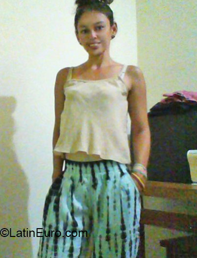 Date this stunning Colombia girl Kierly from Cordoba CO18278