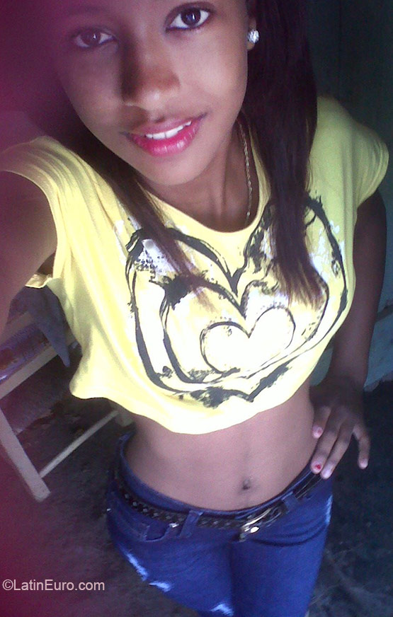 Date this exotic Dominican Republic girl Vanessa from Puerto plata DO23947