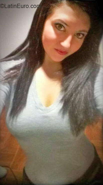 Date this funny Colombia girl Diana from Bogota CO18298