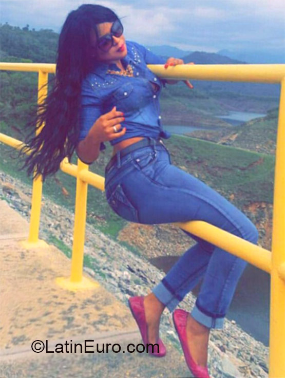 Date this cute Dominican Republic girl Rubi from Santiago DO24044