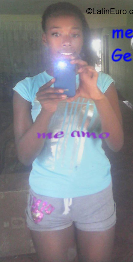 Date this tall Colombia girl Geidy from Cali CO18324
