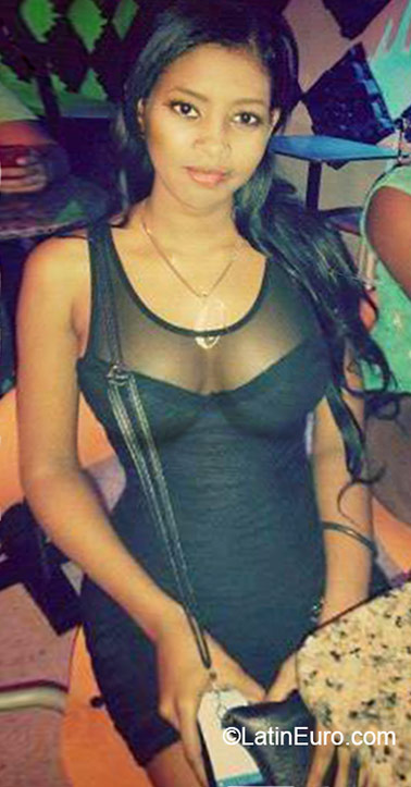 Date this fun Dominican Republic girl Delanyia from Juan Dolio DO24073