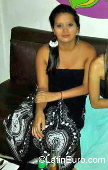 Date this delightful Colombia girl Carolina from Armenia CO18358