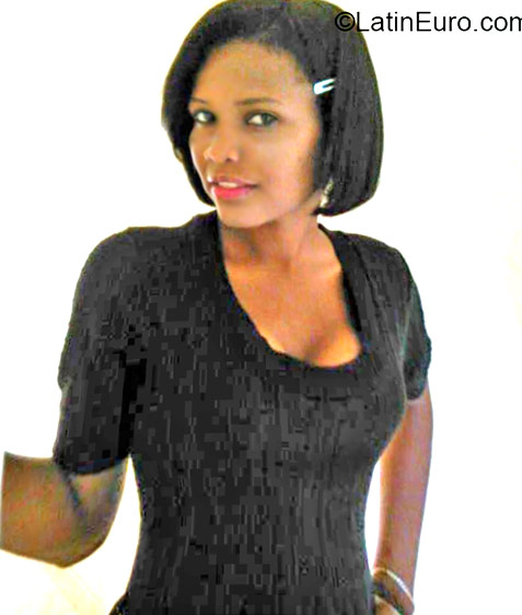Date this lovely Dominican Republic girl Rebeca from Santo Domingo DO24268