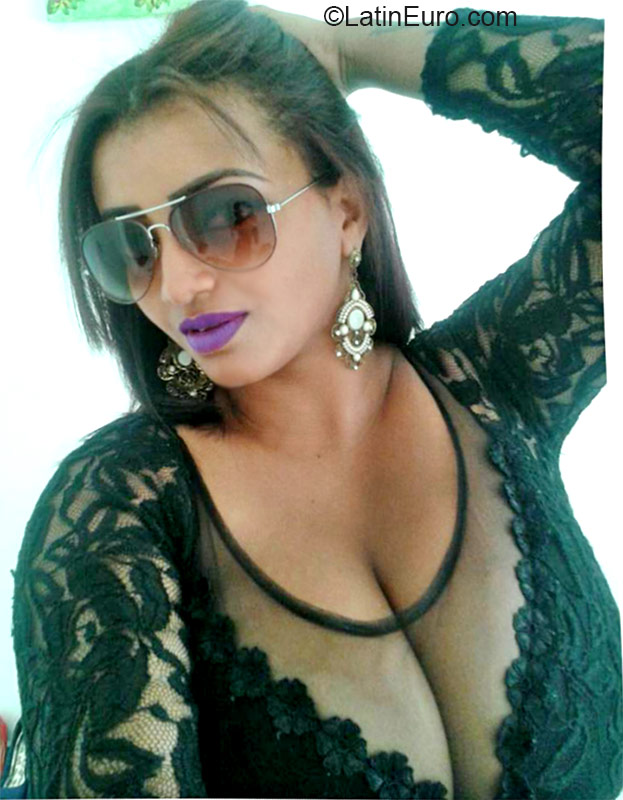 Date this sultry Brazil girl Alana from ilheus BR9537
