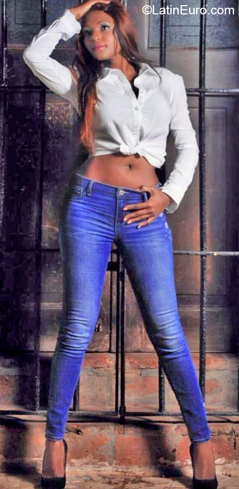 Date this hot Austria girl Heidy from Vienna AT53