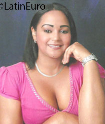 Date this good-looking Dominican Republic girl Yudie from Monsenol noel DO24660