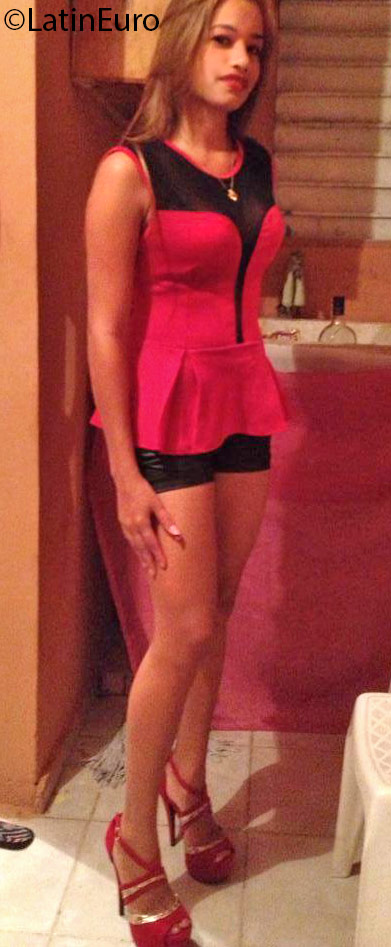 Date this sensual Dominican Republic girl Angelica from Santiago DO24695