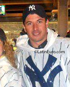 Date this nice looking Panama man Josue from Panama City PA860