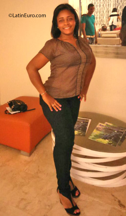 Date this young Dominican Republic girl Margarita from Santo Domingo DO24901