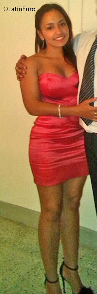Date this hard body Colombia girl Yriany from Medellin CO18638