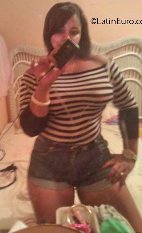 Date this delightful Dominican Republic girl Annelina from Santiago DO25020