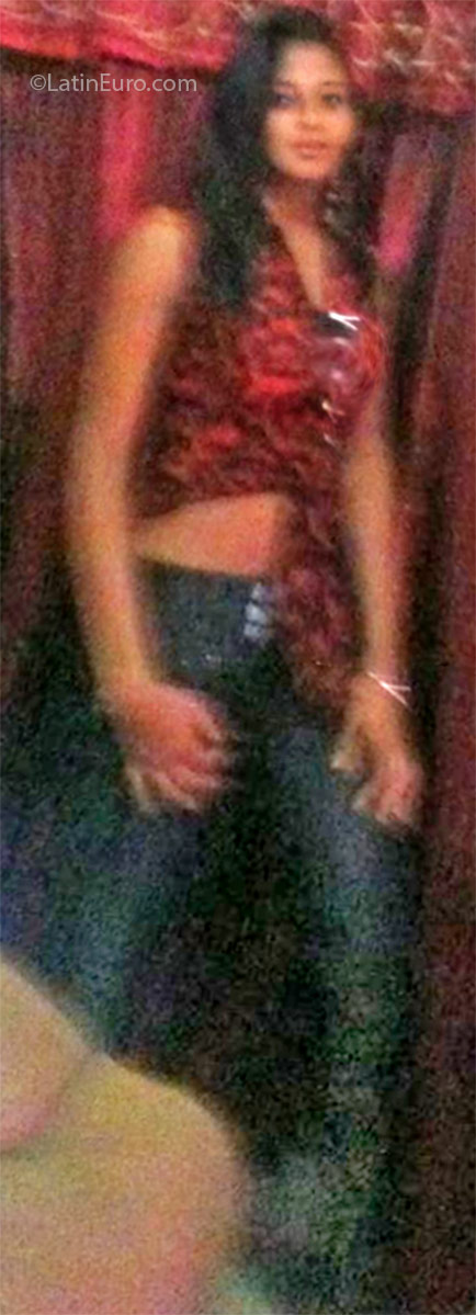 Date this funny Dominican Republic girl Mariela from Santo Domingo DO25030