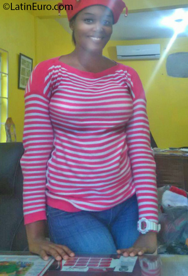 Date this stunning Jamaica girl Thea from Kingston JM2284