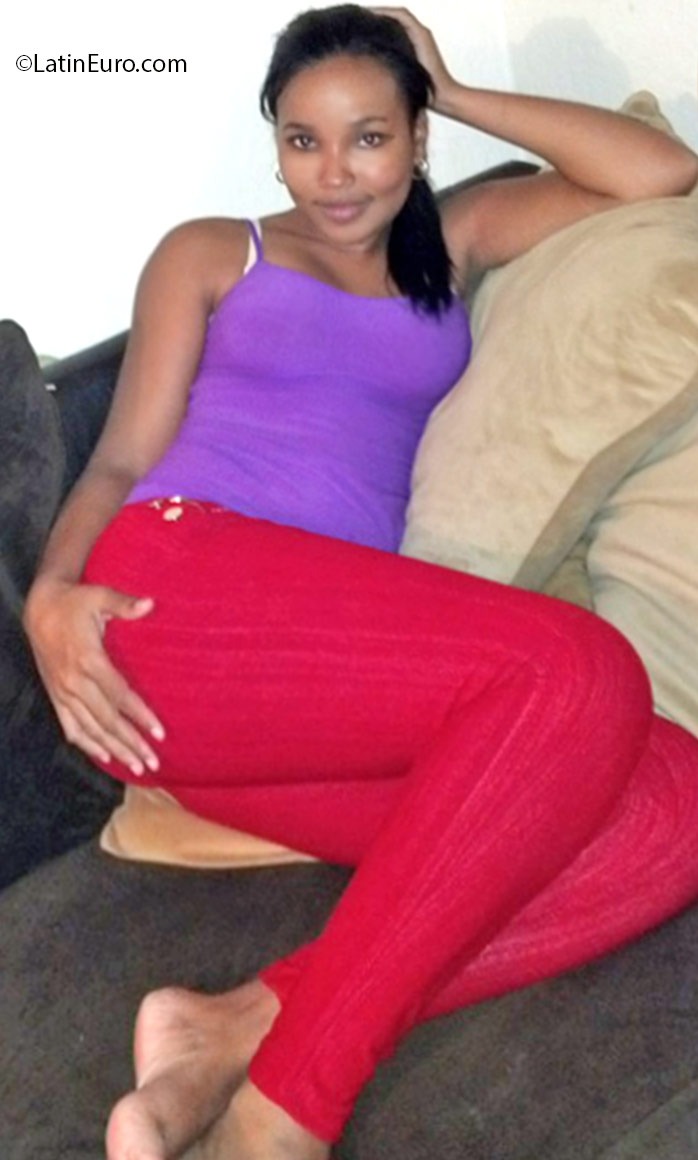 Date this good-looking Dominican Republic girl Julissa from Santiago DO25234