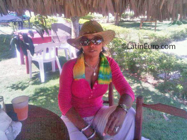 Date this hot Dominican Republic girl Raquel from Punta Cana DO26048