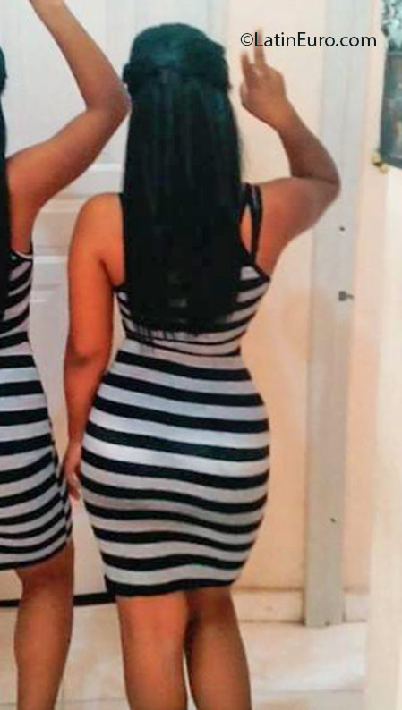 Date this exotic Dominican Republic girl Rosanna from Santo Domingo DO25428