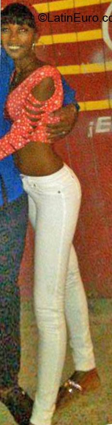 Date this lovely Dominican Republic girl Cecilia from Santo Domingo DO25510