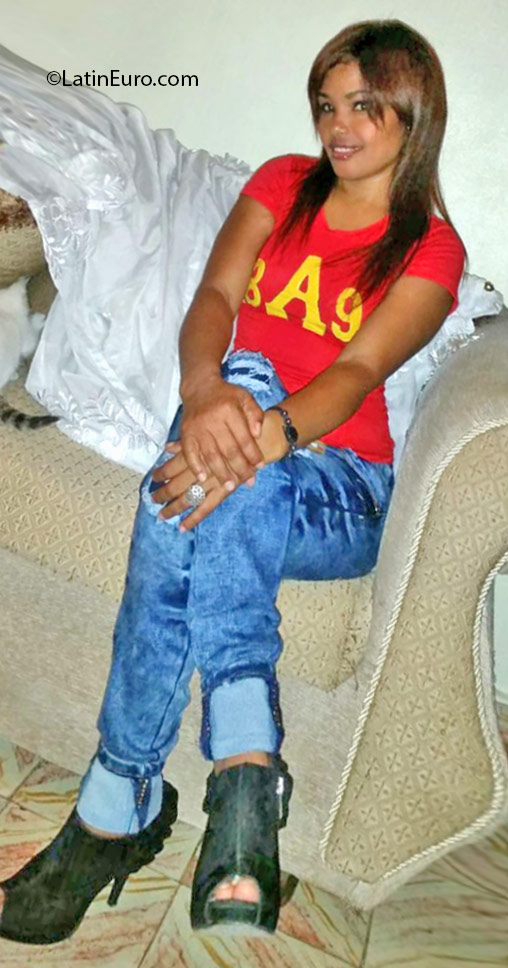 Date this lovely Dominican Republic girl Maribel from Santo Domingo DO25513