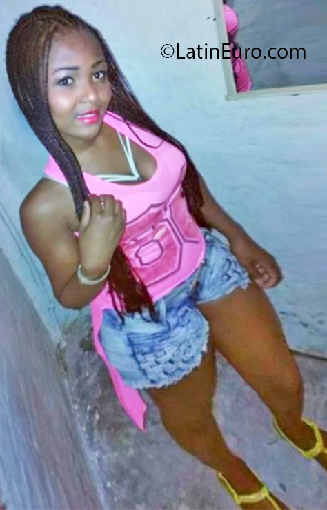 Date this funny Colombia girl Eva from Medellin CO18934