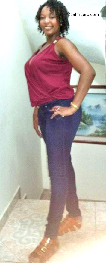 Date this georgeous Colombia girl Yeny from Cali CO18944