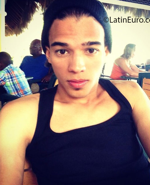 Date this gorgeous Dominican Republic man Vincent from San francisco de macoris DO25851