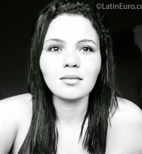 Date this hot Brazil girl Rafaely from Natal BR9667