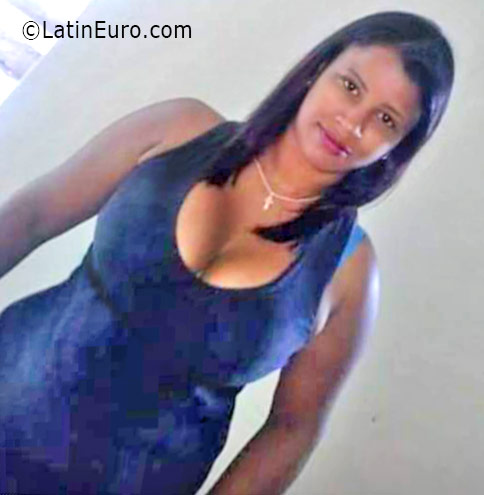 Date this hot Dominican Republic girl Mabel from Santo Domingo DO25901
